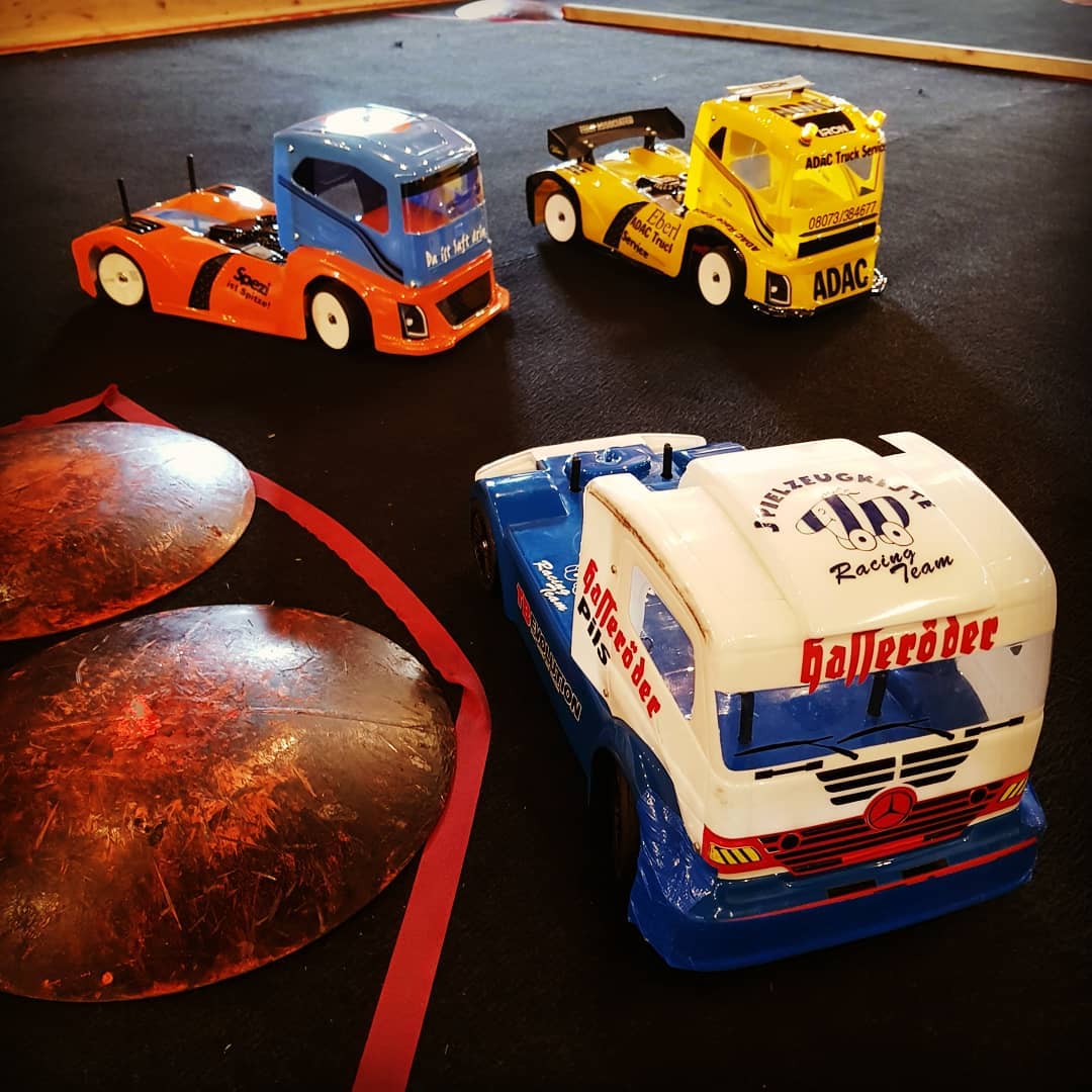 Trucks on the Track 🚚